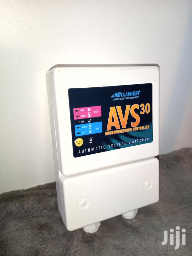 Automatic Voltage Switch 30A