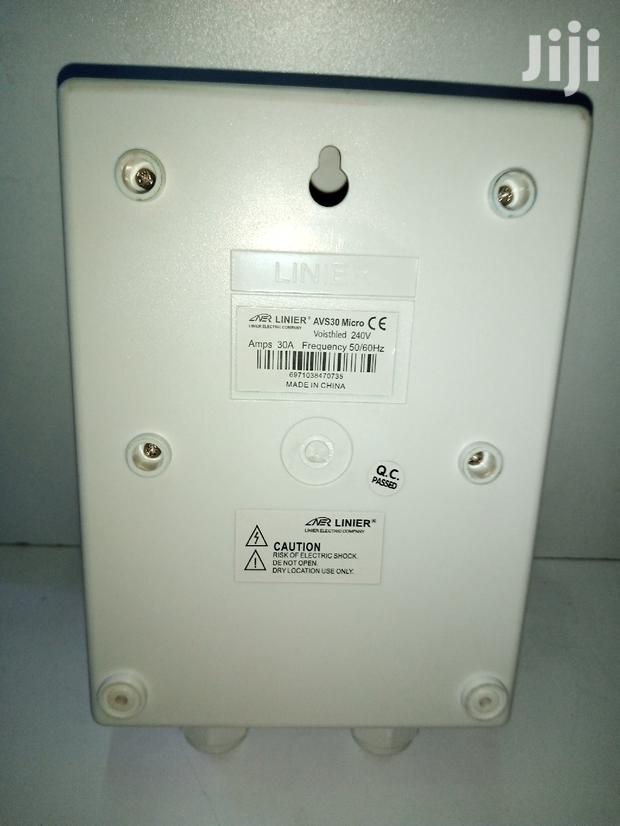 Automatic Voltage Switch 30A - thumbnail 2