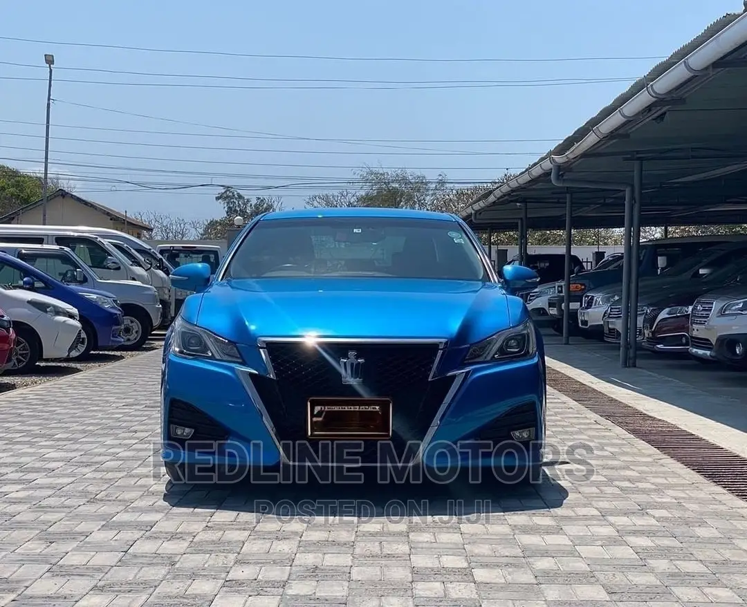 Toyota Crown 2016 Blue