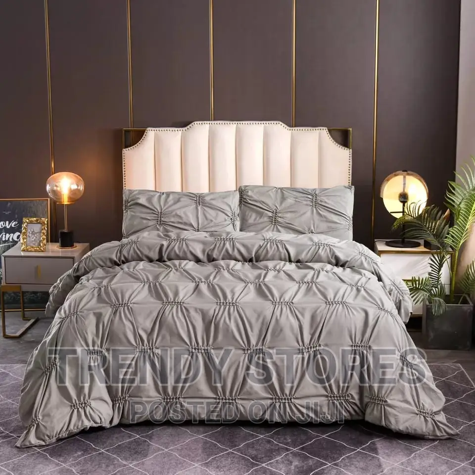Hand Crafted Wrinkle Duvet Cover (220*240)