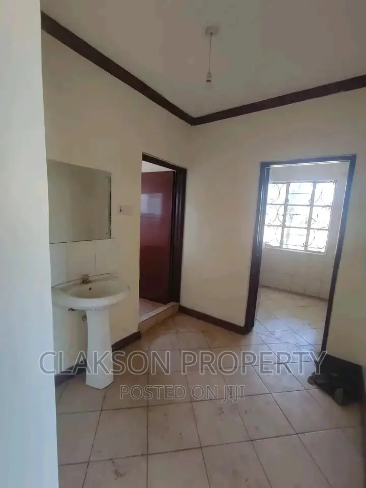 2bdrm Apartment in Ngongroad, Kilimani for rent