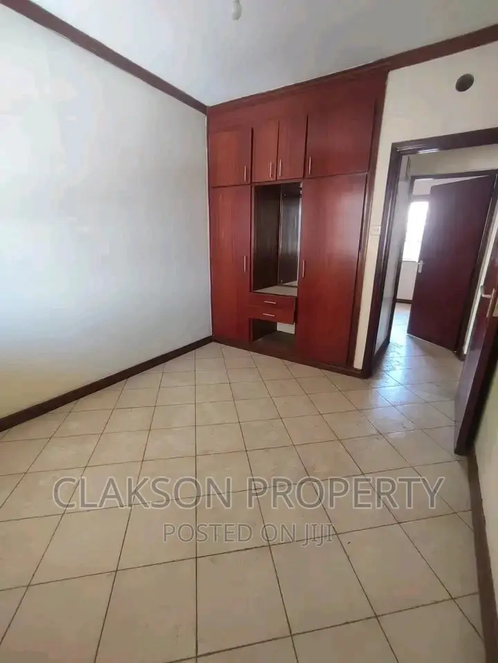 2bdrm Apartment in Ngongroad, Kilimani for rent