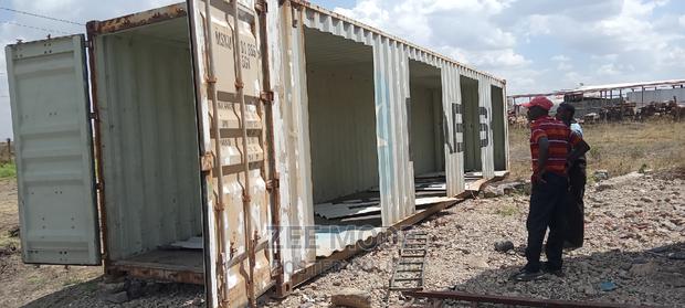 40ft Container Stalls Ready - 4doors - main view