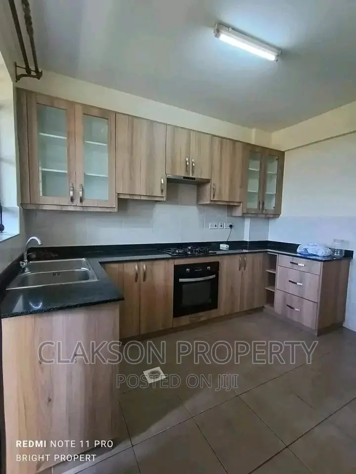 3bdrm Apartment in Naivasha Road, Dagoretti for rent
