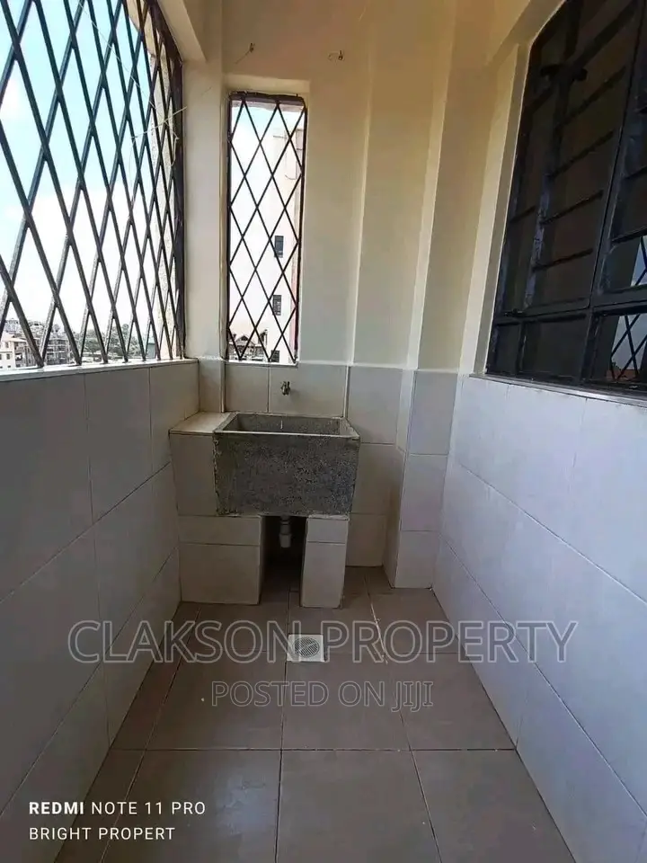 3bdrm Apartment in Naivasha Road, Dagoretti for rent