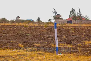 Buy and Build Plots in Kamulu From ^SW