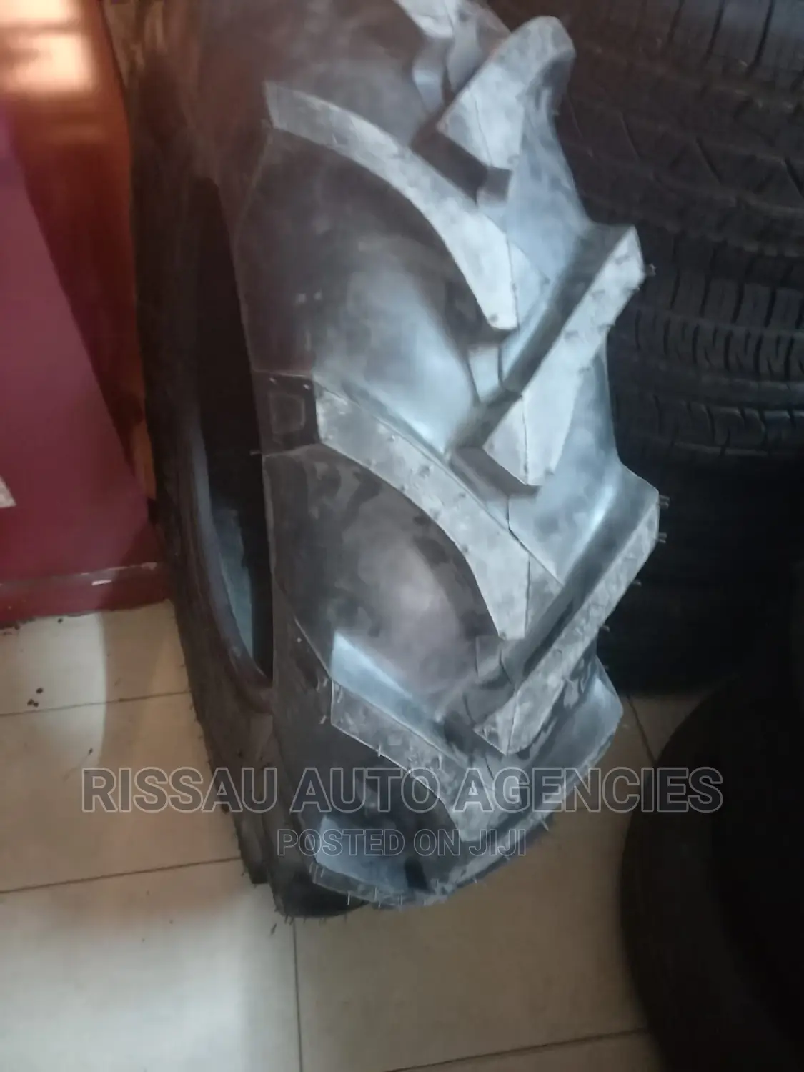 12.4-24 Aliance Tractor Tyres Made in India.
