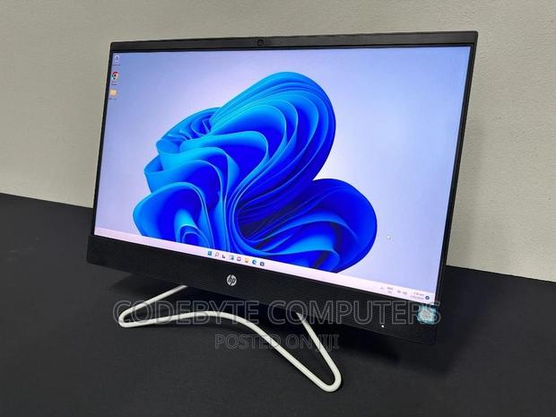 New Desktop Computer HP AiO 22 4GB Intel Core i3 HDD 1T - main view