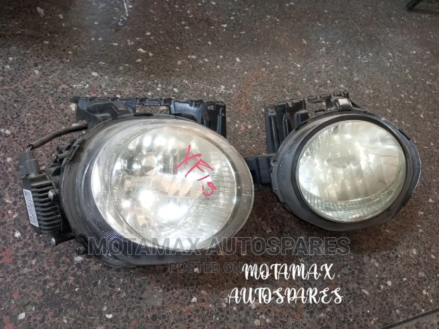 Nissan Juke Headlight