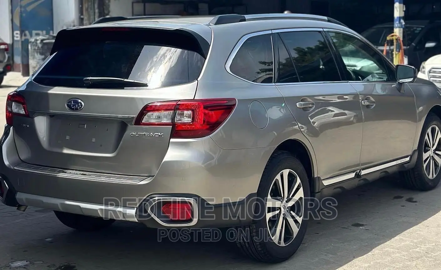 Subaru Outback 2018 Gold