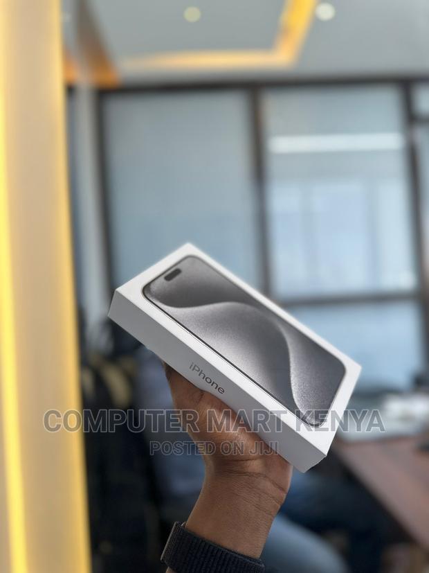 New Apple iPhone 15 Pro Max 256 GB Black - main view