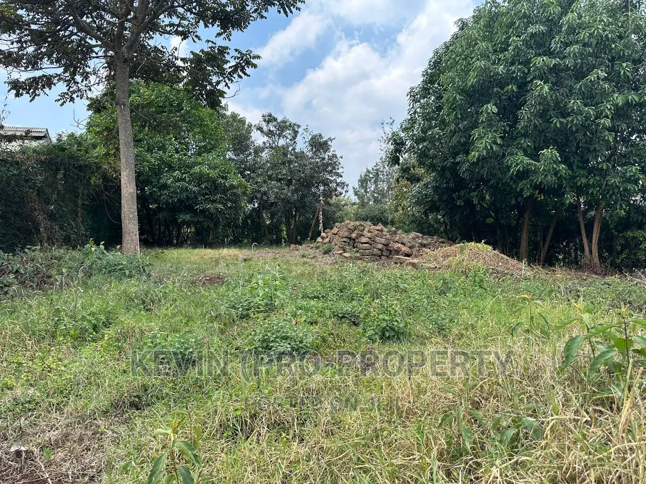 Commercial Plot for Sale Fronting Tarmac in Kinoo.Muthiga