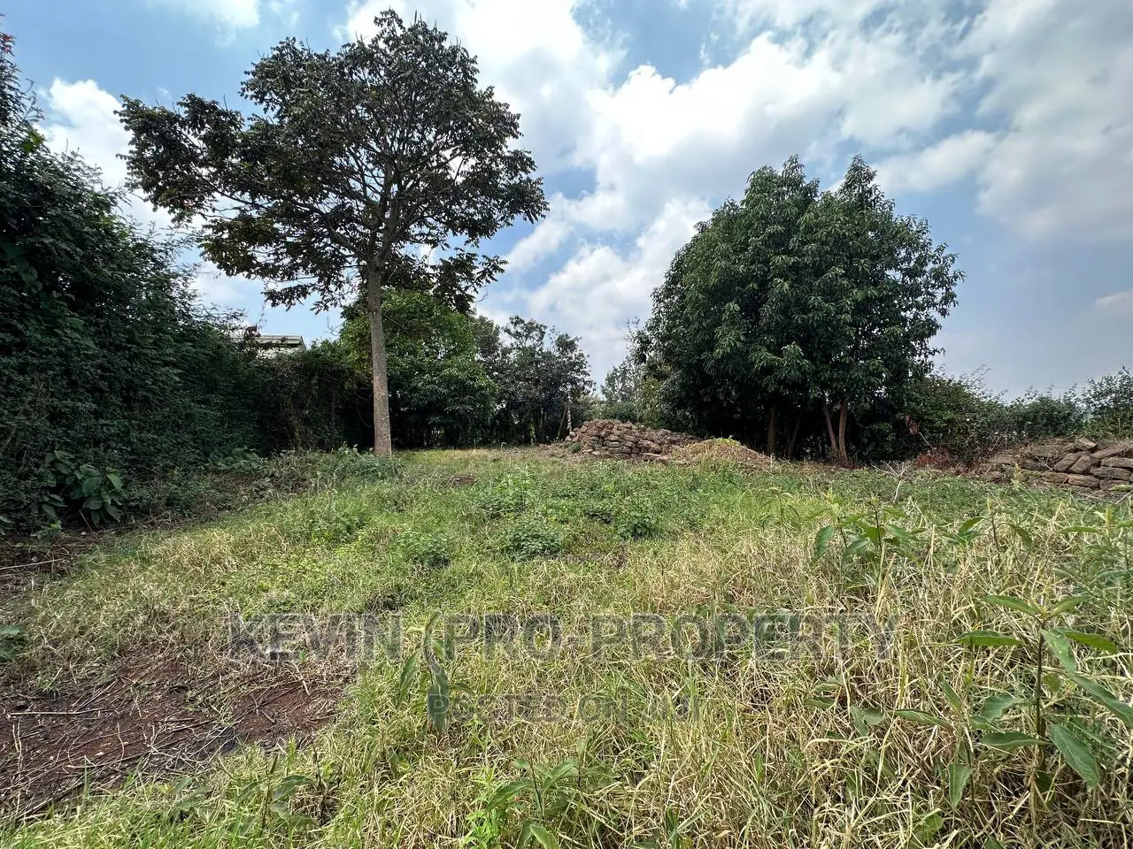 Commercial Plot for Sale Fronting Tarmac in Kinoo.Muthiga