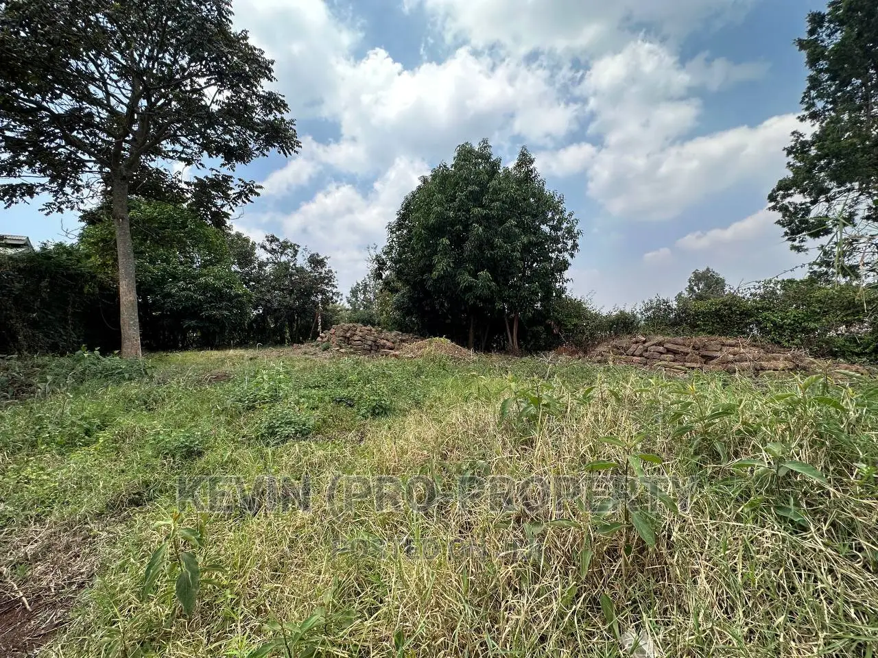 Commercial Plot for Sale Fronting Tarmac in Kinoo.Muthiga