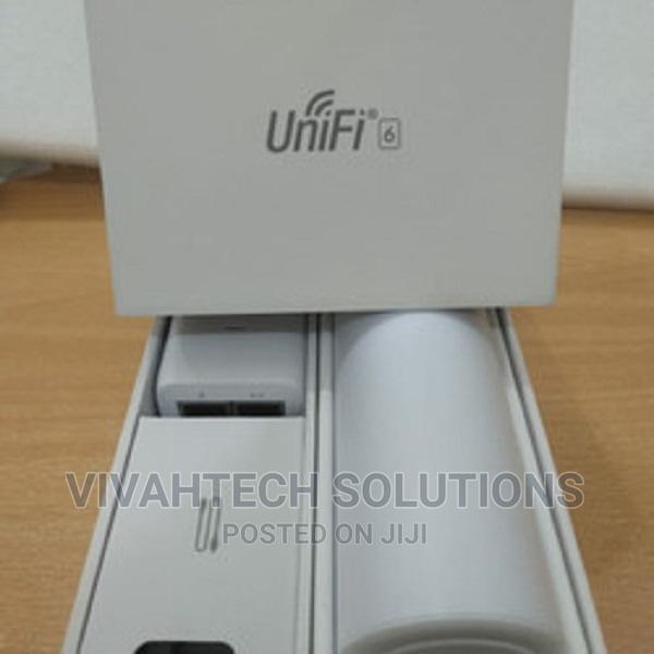 Ubiquiti U6-Mesh-Us 2.4/5ghz. 4x4 Wifi 6 Access Point - main view