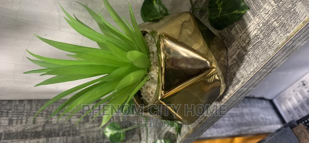 Table Decor Flowers
