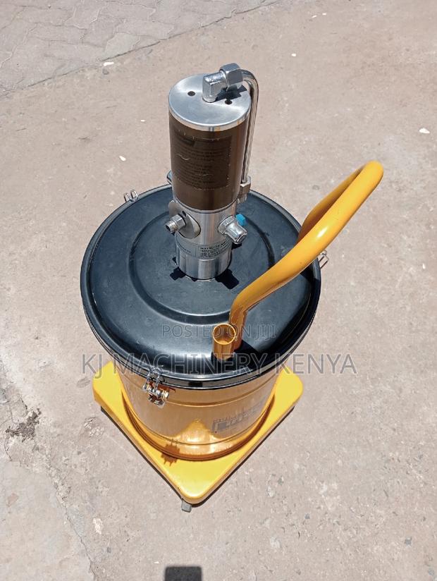 Grease Pumps(Available in 30litres) - thumbnail 2