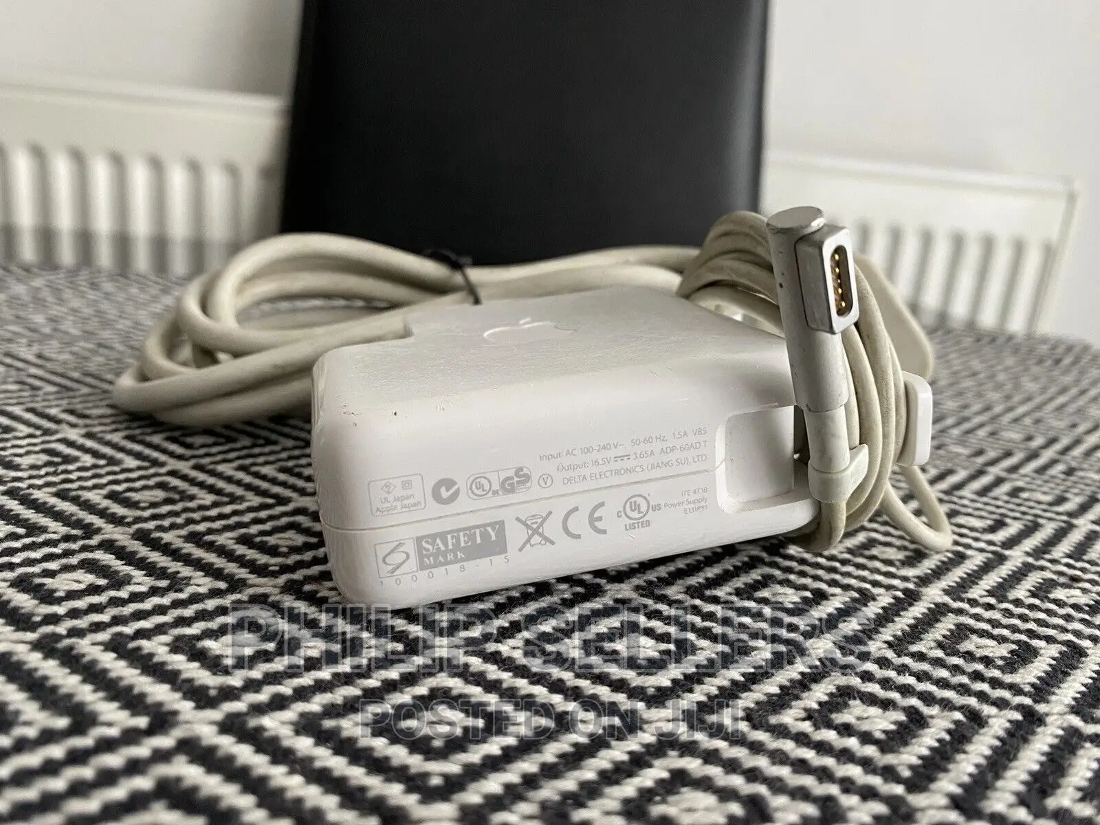 Genuine Original Apple 60W Macbook Pro 13" Magsafe 1 Power A