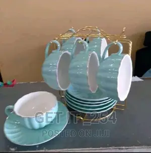 Cups and Saucers 6 Cups 
6 Saucers 
1 Gold Stand 
13 PCS Set