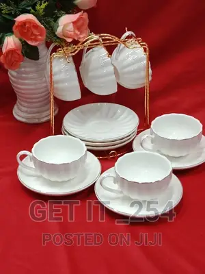 Cups and Saucers 6 Cups 
6 Saucers 
1 Gold Stand 
13 PCS Set