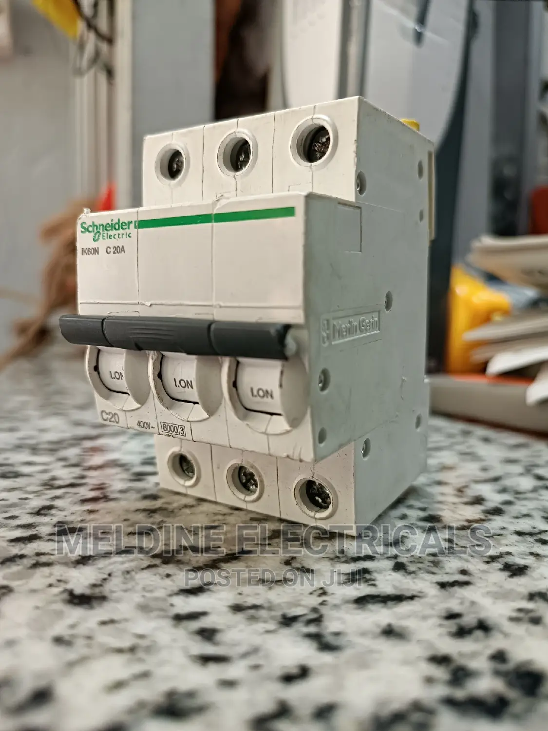 Schneider Triple Pole 20A