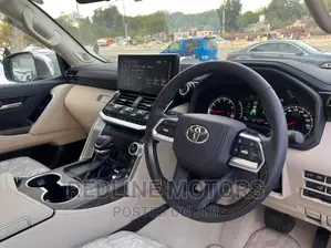 Toyota Land Cruiser 2018 White