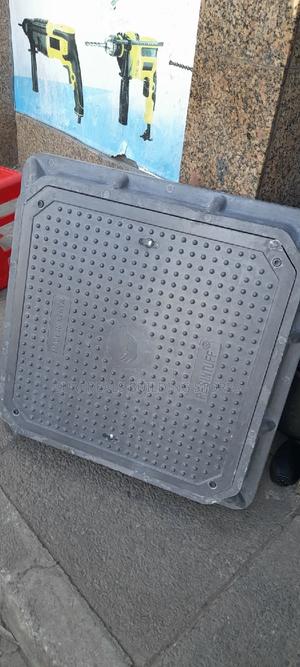 D400-Lockable Heavy Duty Manhole Covers -600*600mm - thumbnail 2