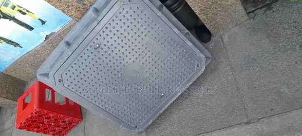 D400-Lockable Heavy Duty Manhole Covers -600*600mm - thumbnail 3