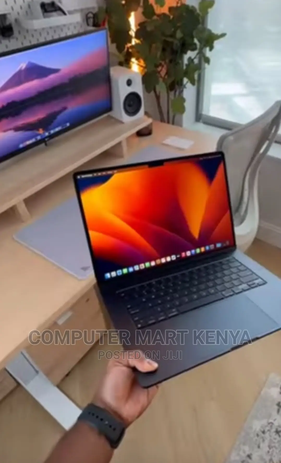 New Laptop Apple MacBook Pro 6GB Apple M2 SSD 512GB