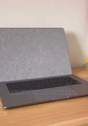 New Laptop Apple MacBook Pro 16GB Apple M2 SSD 512GB