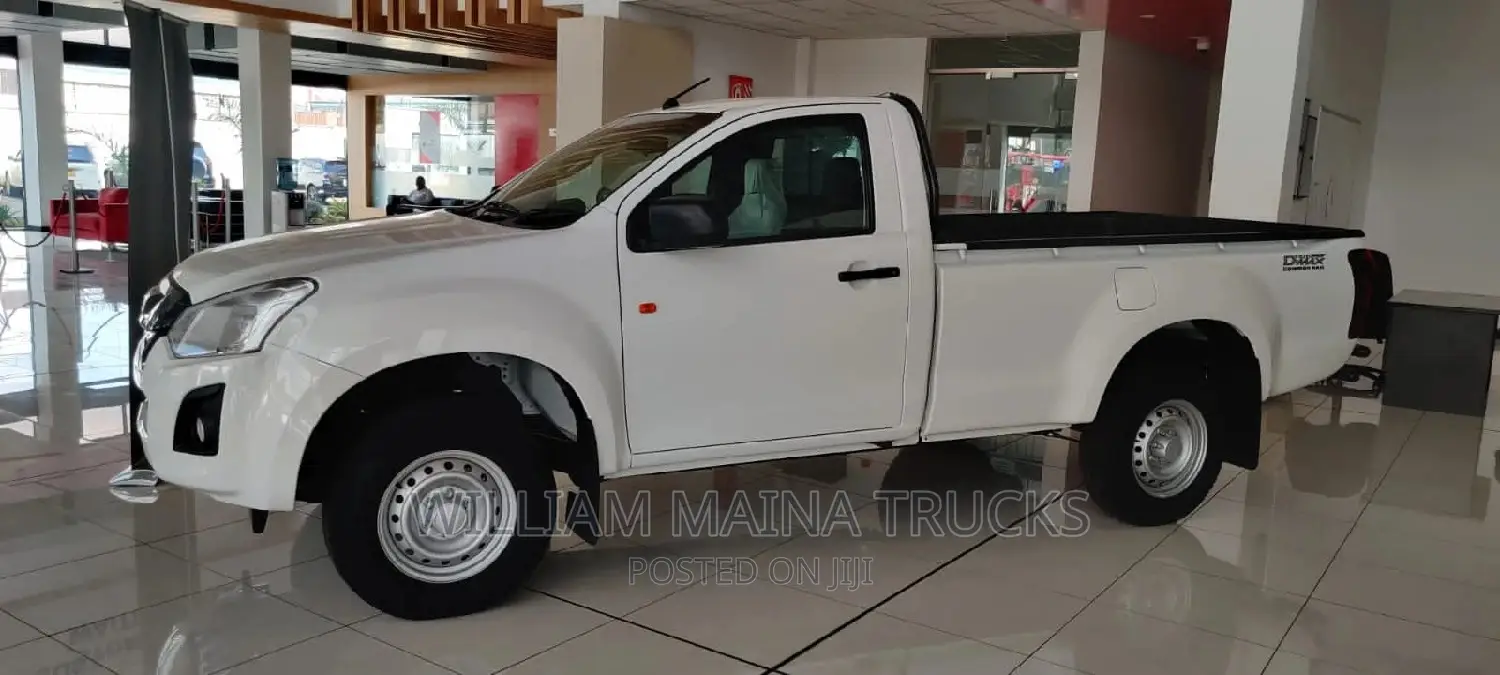 New Isuzu D-MAX 2023 White