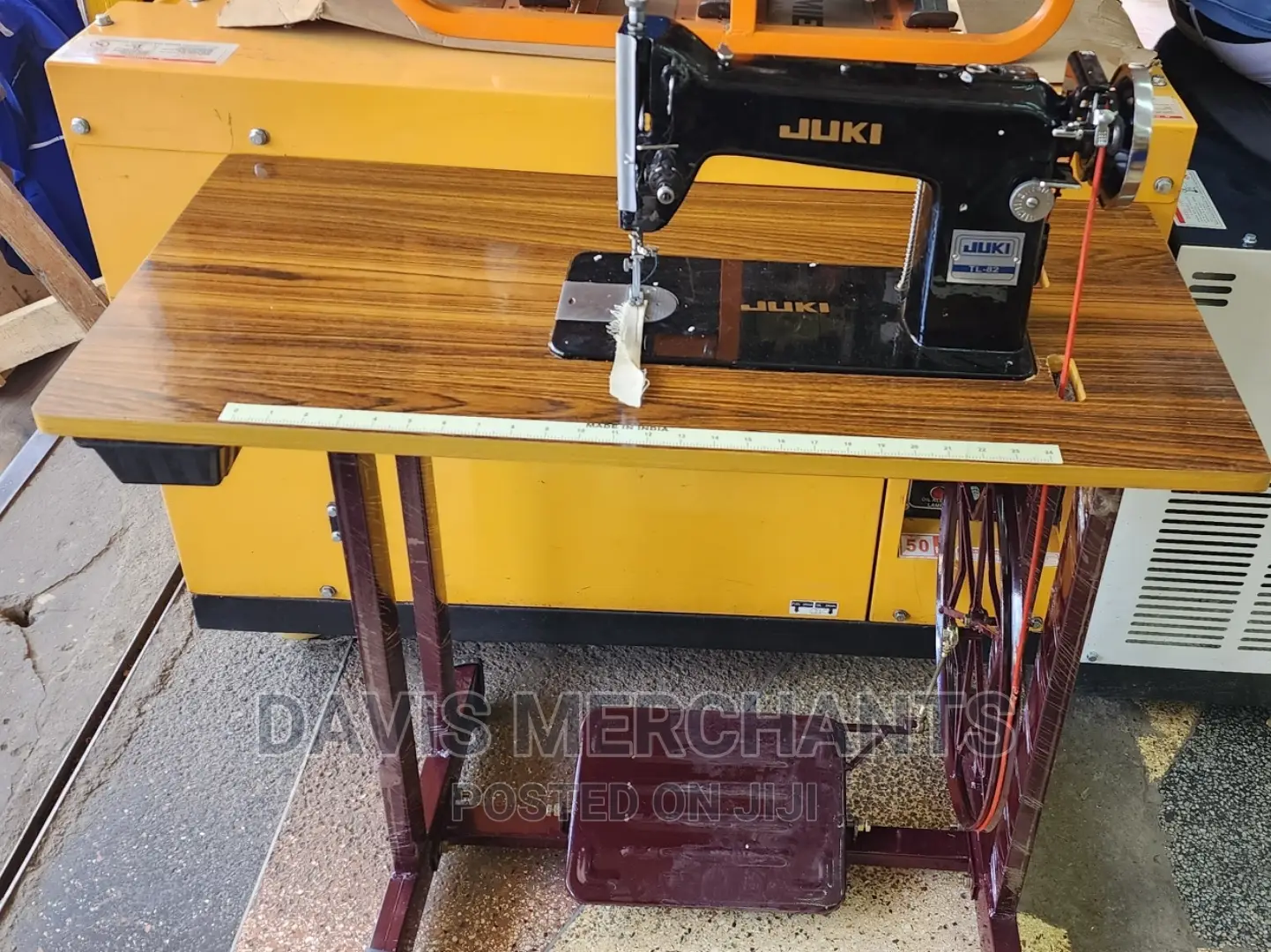 Industrial Sewing Machine Ķ
