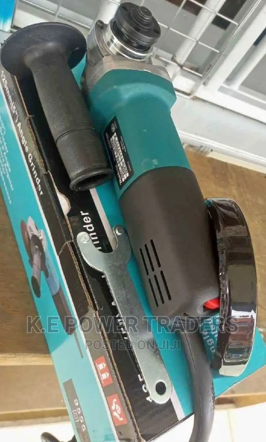 Makita 5" Small Grinder