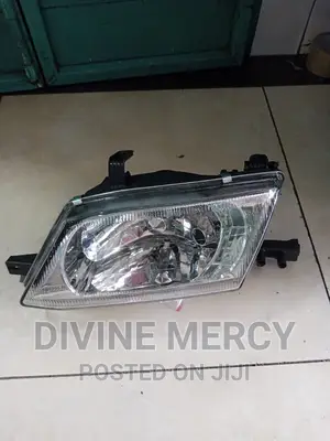 Y11 Head Light Lamp