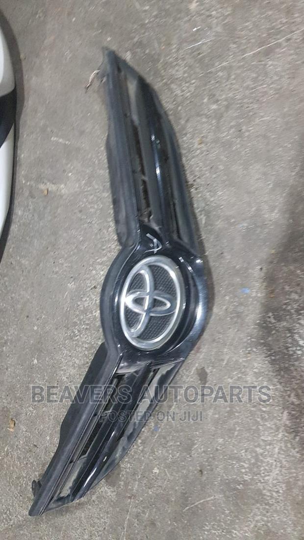 Auris 2012-2014 Grill