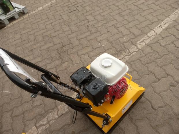 Plate Compactor Honda 90kgs