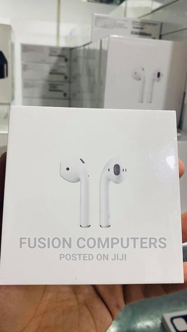Original Apple Airpods 2 With Charging Case - thumbnail 3