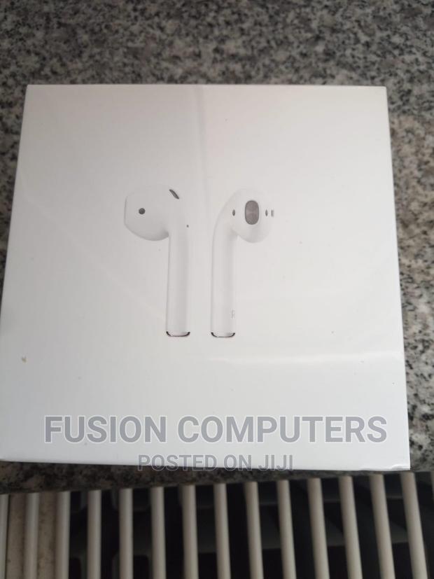 Original Apple Airpods 2 With Charging Case - thumbnail 4