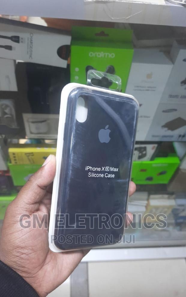 iPhone Xs Max Silicone Case. - thumbnail 2