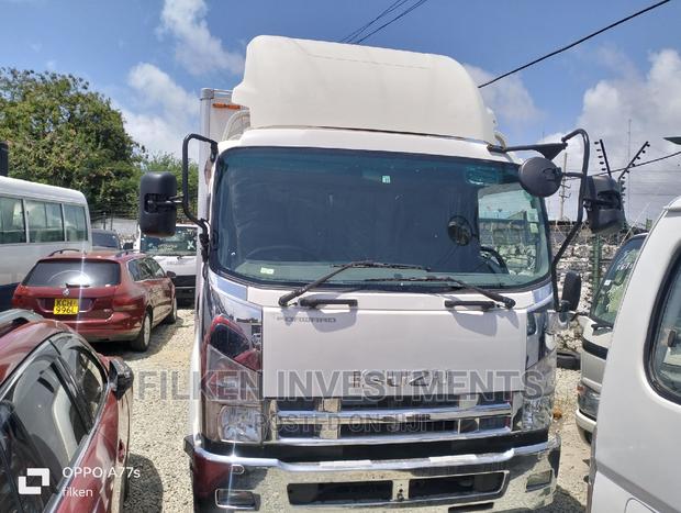 Isuzu 2016 White - thumbnail 11