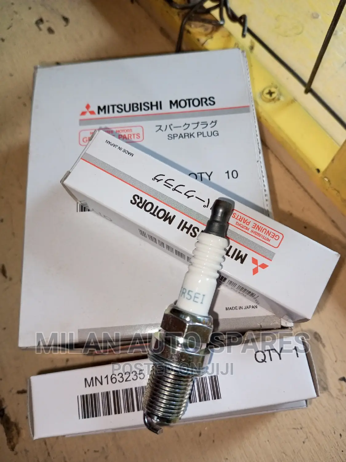 Spark Plugs Mitsubishi V6