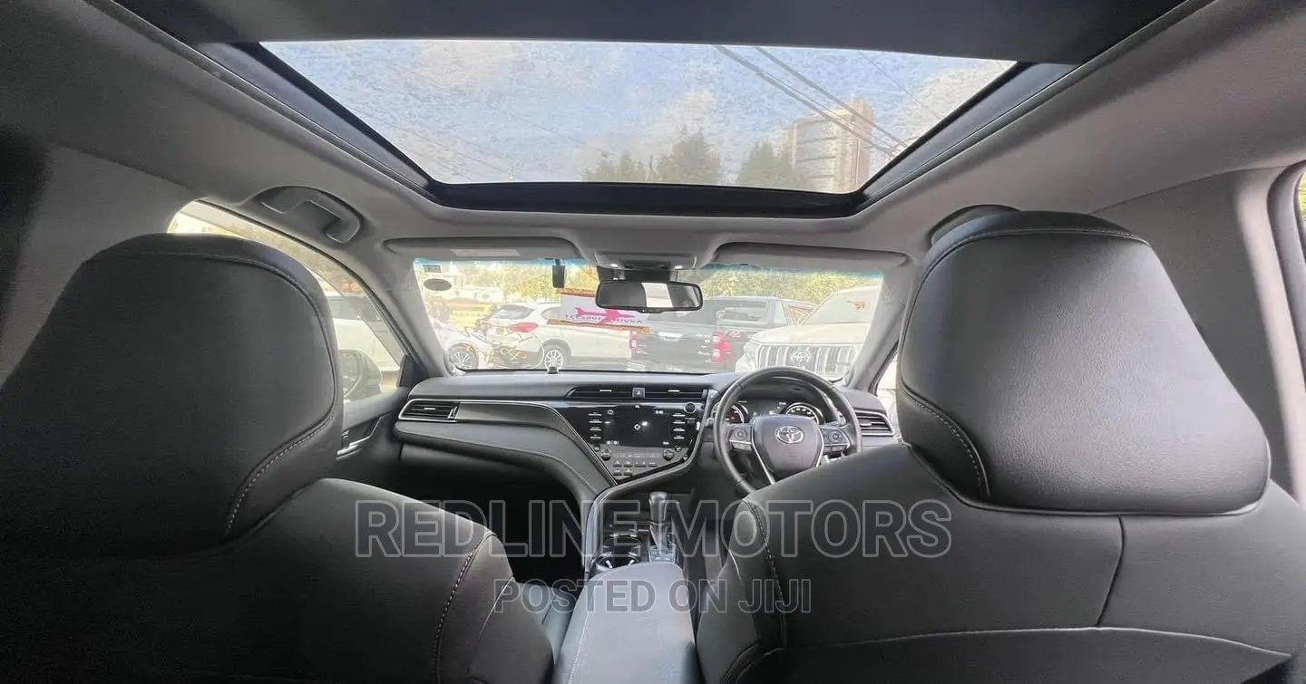 Toyota Camry 2018 White