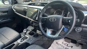 Toyota Hilux 2022 Black