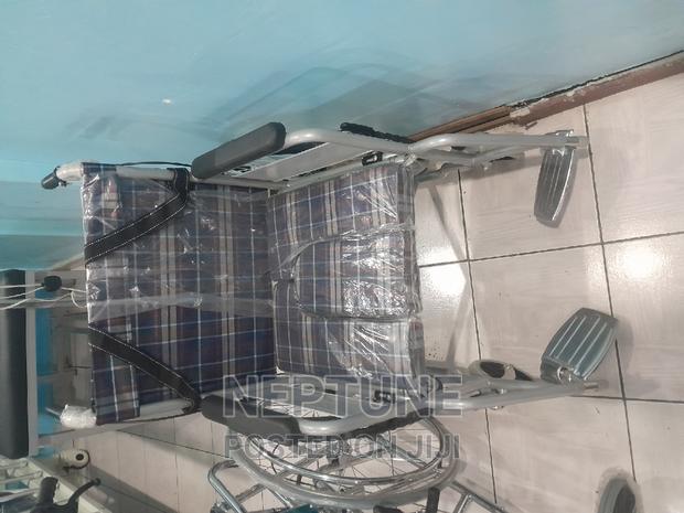 Commode Wheelchair - thumbnail 3