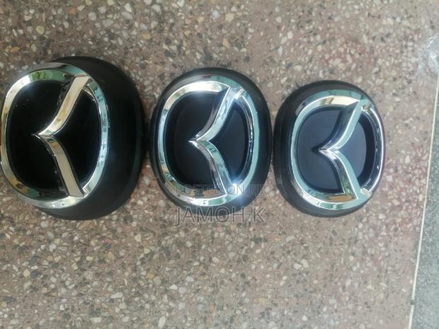 Mazda 6, Atenza 2017 Grill Logo - main view