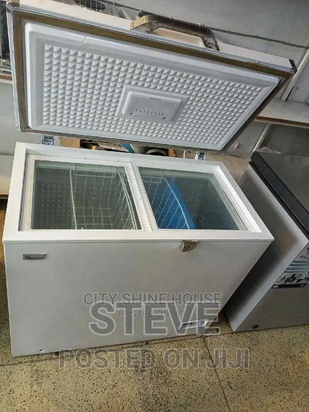 Von Hotpoint 190ltr Display Chest,Deep Freezer Used 6months