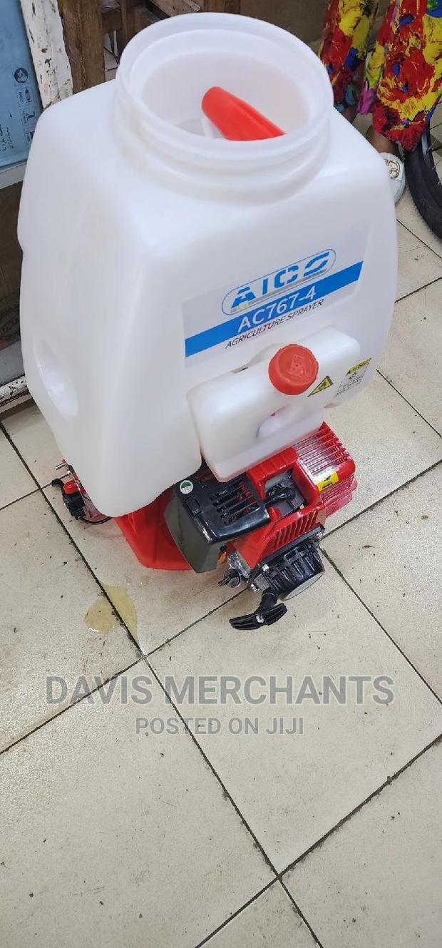 Motorized Knapsack Sprayer With 4 Stoke Engine - thumbnail 2