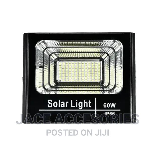 Bright 100w Solar Flood Light - thumbnail 2