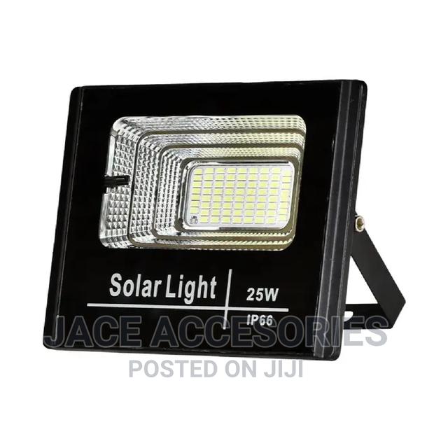 Bright 100w Solar Flood Light - thumbnail 3