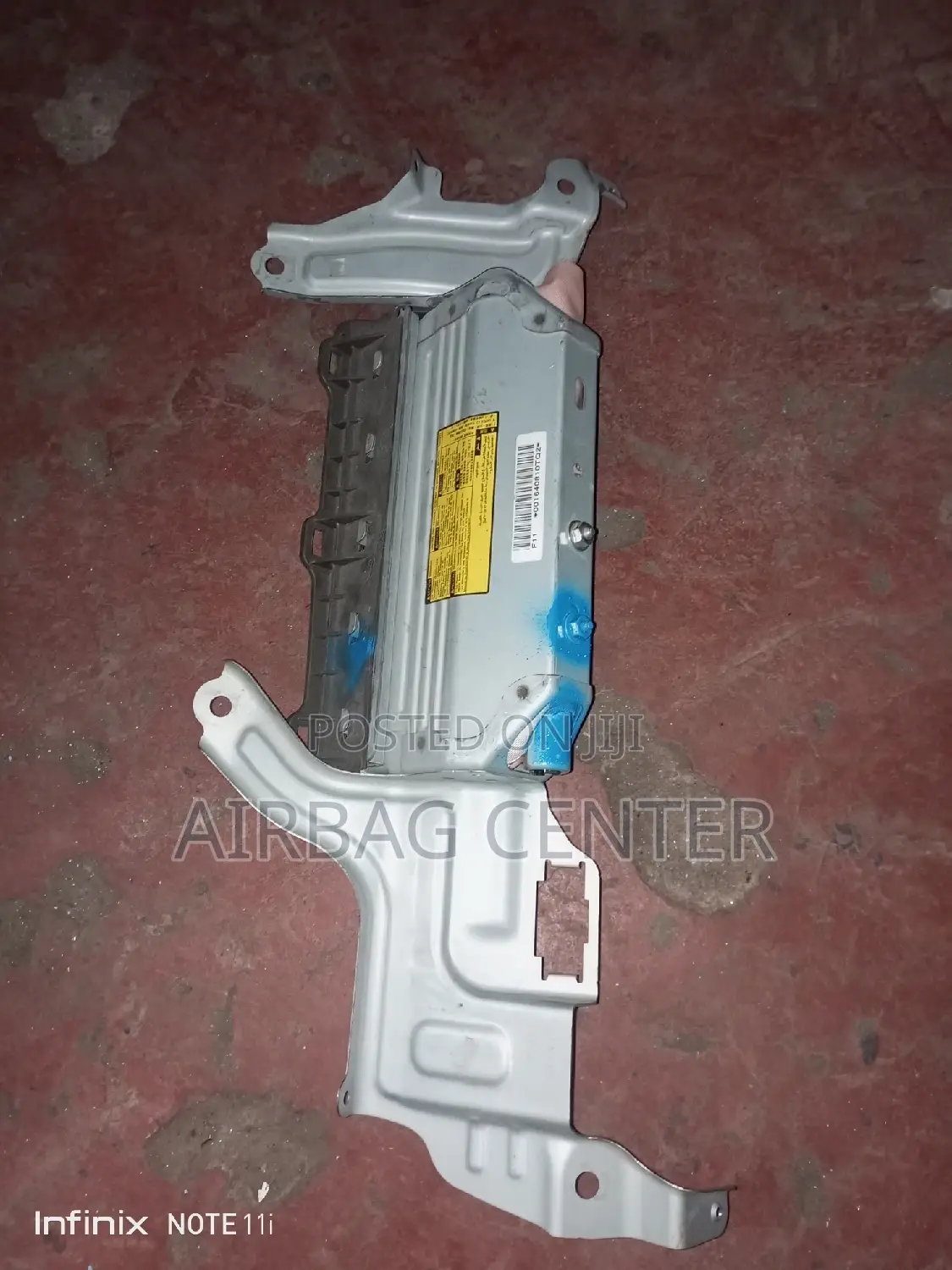 Toyota Mark X Knee Airbag